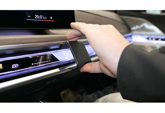 Proclip BMW i7 G70/ 7-series G70 23- Angled mount