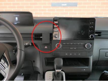Proclip Hyundai Staria 22- Center mount