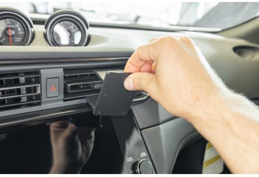 Proclip Nissan Z 23- Center mount
