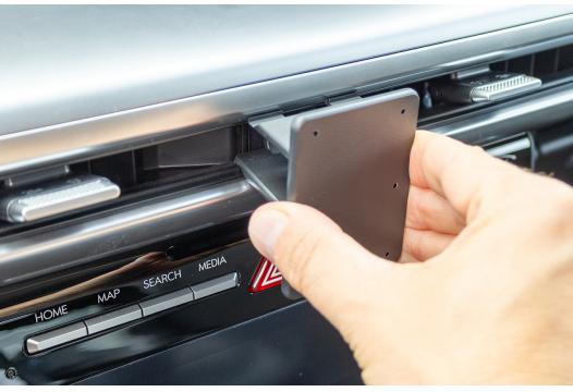 Proclip Hyundai Ioniq 9 26- Center mount