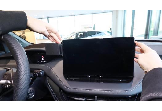 Proclip Skoda Enyaq 21-/Elroq 25-/Octavia 20- Center mount