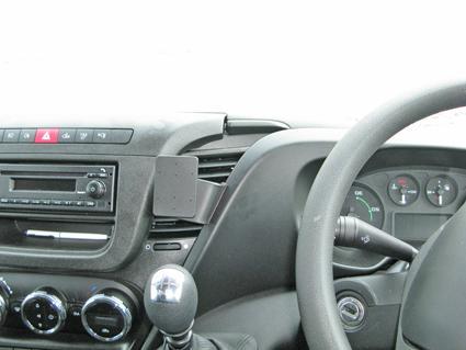 Proclip Iveco Daily 2015- center RHD