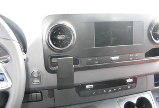 Proclip Mercedes Sprinter 19- Center mount