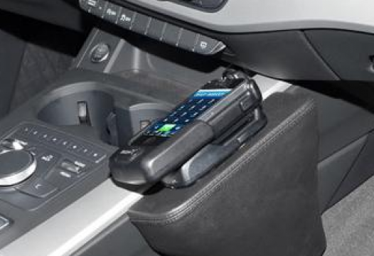 console Audi A4 2015- Zwart