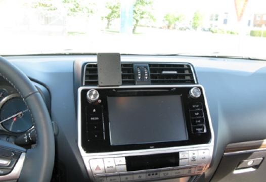 Proclip Toyota LandCruiser 150 18- Center mount