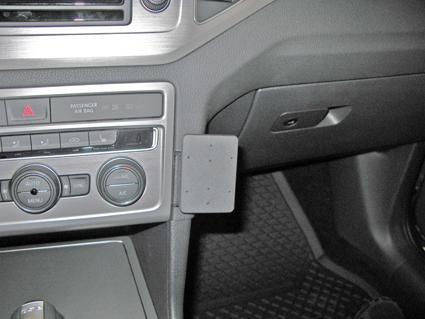 Proclip Volkswagen Golf Sportsvan 2015- Angled mount
