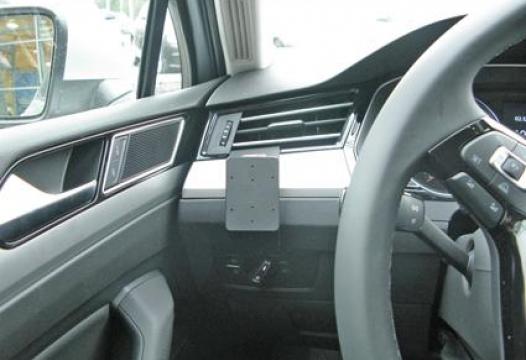 Proclip Volkswagen Passat 15- Left mount
