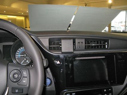 Proclip Toyota Auris 2016- center mount