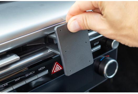 Proclip Hyundai Ioniq 9 26- Center mount