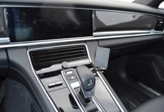 Proclip Porsche Panamera 2018- console mount