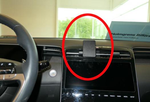 Proclip Hyundai Tucson 22- Center mount