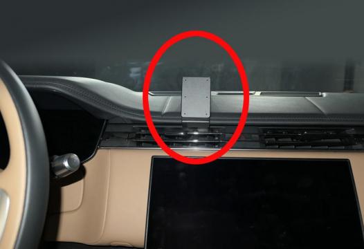 Proclip Land Rover Range Rover 22- Center mount