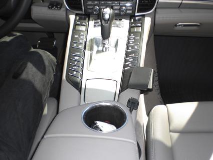 Proclip Porsche Panamera 10- Console mount low
