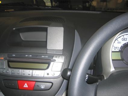 Proclip Citroen C1 06-07  Center RHD