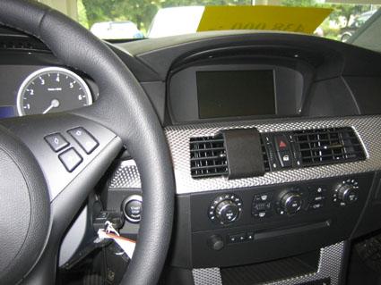 Proclip BMW 520-545/M5 E60/ E61 04-06 - center ONLY M Sport