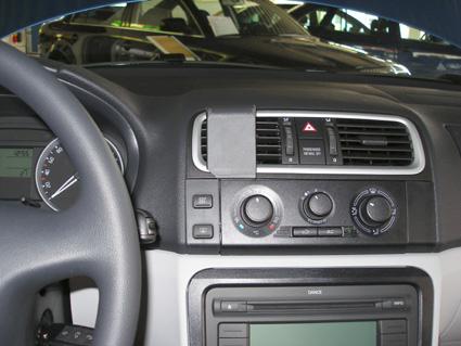Proclip Skoda Fabia / Roomster 07- Center