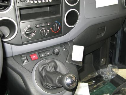 Proclip Citroen Berlingo Family/Peugeot Partner 08- Angled