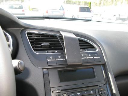 Proclip Peugeot 5008 10- Center mount ONLY for Premium