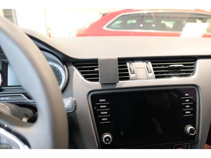 Proclip Skoda Octavia III 18-19 Center mount