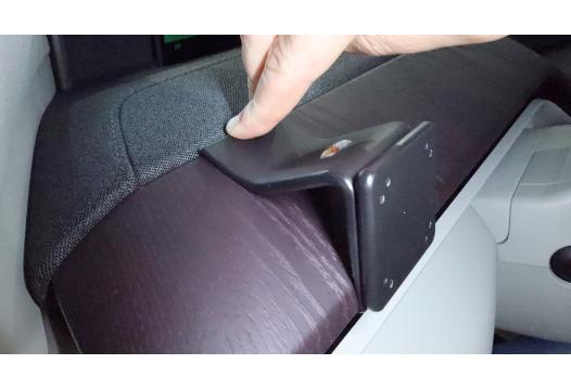 Proclip Volvo EX60 27- Left mount