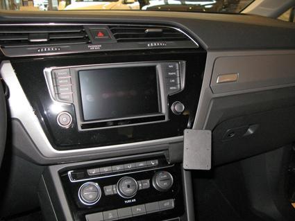 Proclip Volkswagen Touran 2016- angled mount