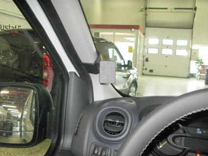 Proclip Opel Vivaro/Renault Trafic 2015- left mount