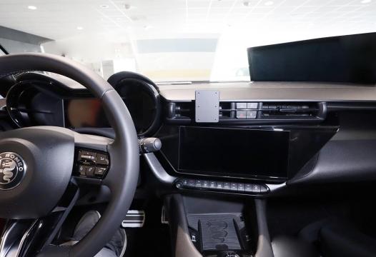 Proclip Alfa Romeo Junior 24- Center Mount