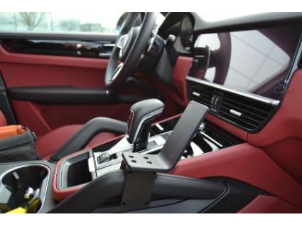 Proclip Porsche Cayenne 19- Center mount