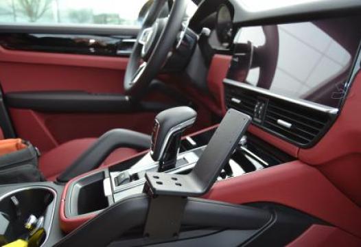 Proclip Porsche Cayenne 19- Center mount