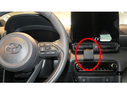 Proclip Toyota Yaris 24- Center mount