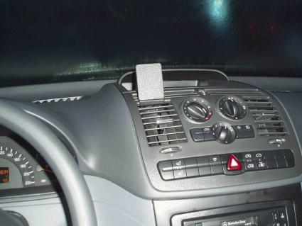 Proclip MB Vito 04- center NIET als extra klep op dashboard!