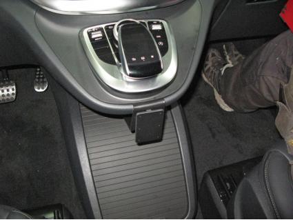 Proclip Mercedes Benz V-Class 2016- center mount, low