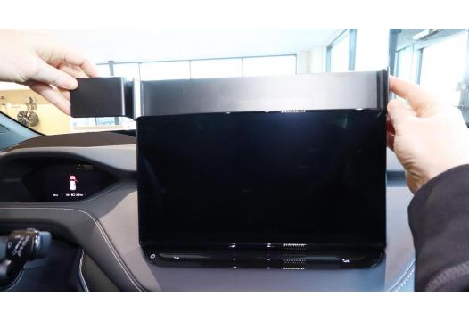 Proclip Skoda Enyaq 21-/Elroq 25-/Octavia 20- Center mount