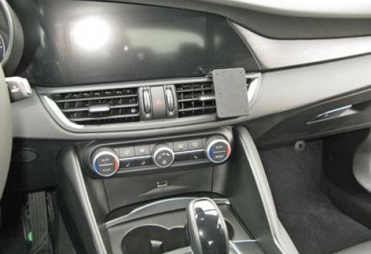 Proclip Alfa Romeo Giulia 2017- Center mount