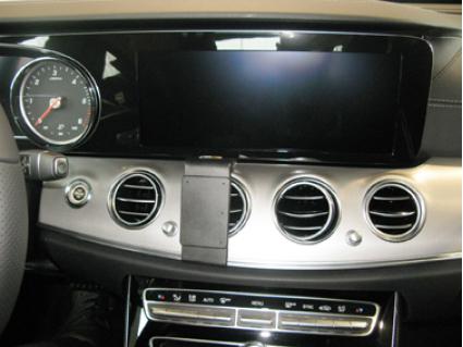 Proclip Mercedes Benz E-Class 18- Center mount
