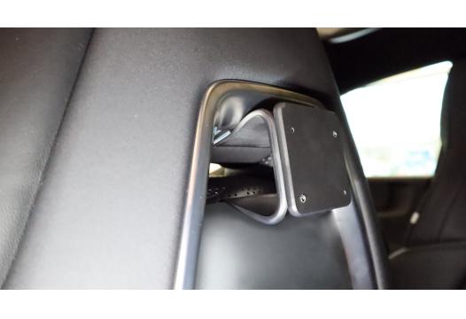 Headrest mount Polestar 4 24-26
