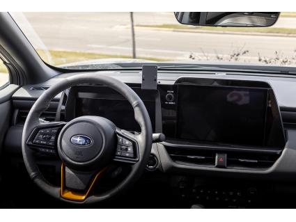Proclip Subaru Outback 26- Center mount