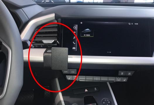 Proclip Audi Q4 21- Center mount