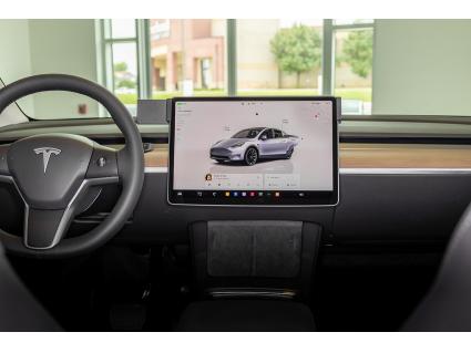 Proclip Tesla Model Y 20-/ Model 3 Highland 24- Center mount
