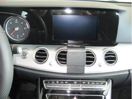 Proclip Mercedes Benz E-Class 18- center - heavy duty