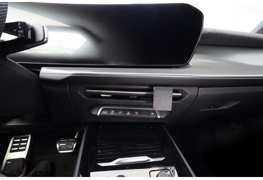 Proclip Audi Q3 26- Center mount