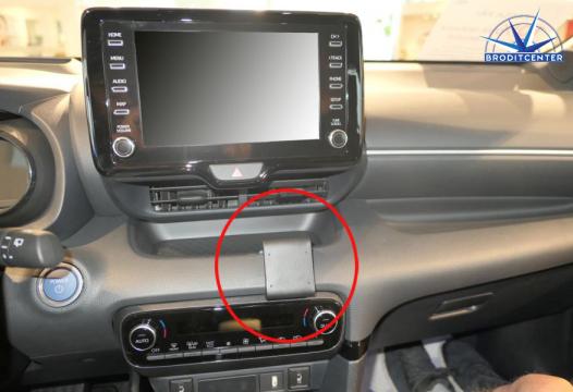 Proclip Toyota Yaris 21- Center mount