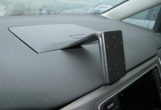 Proclip Volkswagen Golf Sportsvan 2015- Center mount