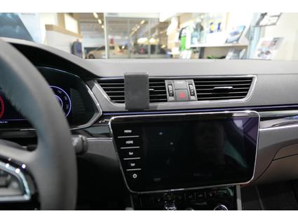 Proclip Skoda Superb 20- Center mount