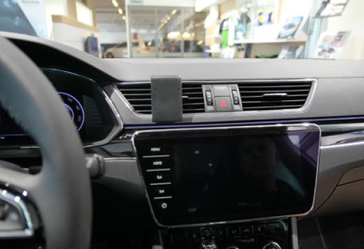 Proclip Skoda Superb 20- Center mount
