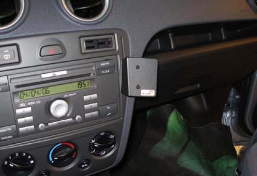 Proclip Ford Fusion 06- angled