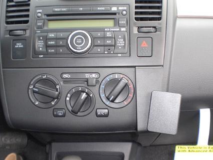 Proclip Nissan Tiida (Latio) 07- Angled
