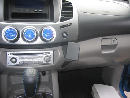 Proclip Mitsubishi L200 06- angled