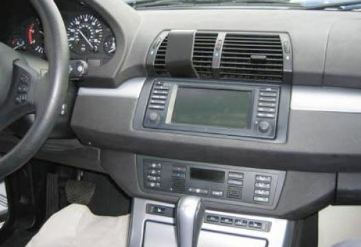 Proclip BMW X5 01-05 center (only with navigation)