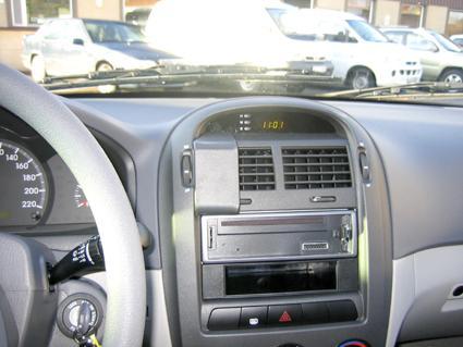 Proclip Kia Cerato 05- center